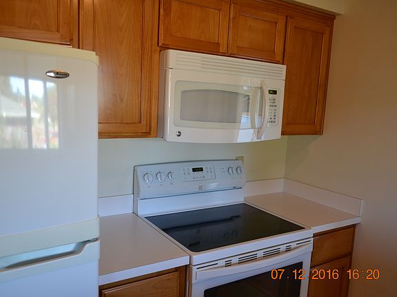 Kitchen Microwave/Range
