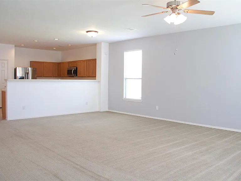 2711 Cally Ct — Photo 8