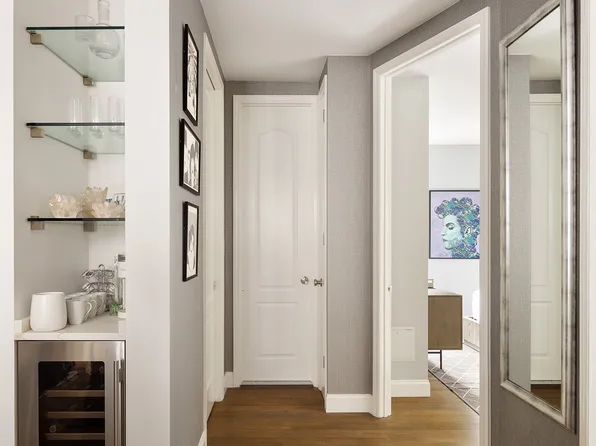 270 West 11th Street image 6 of 8