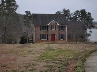 242 Pointe Dr, Cowpens, SC 29330