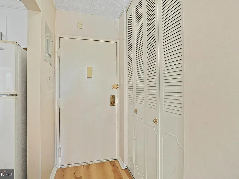11801 Rockville Pike #207 — Photo 16