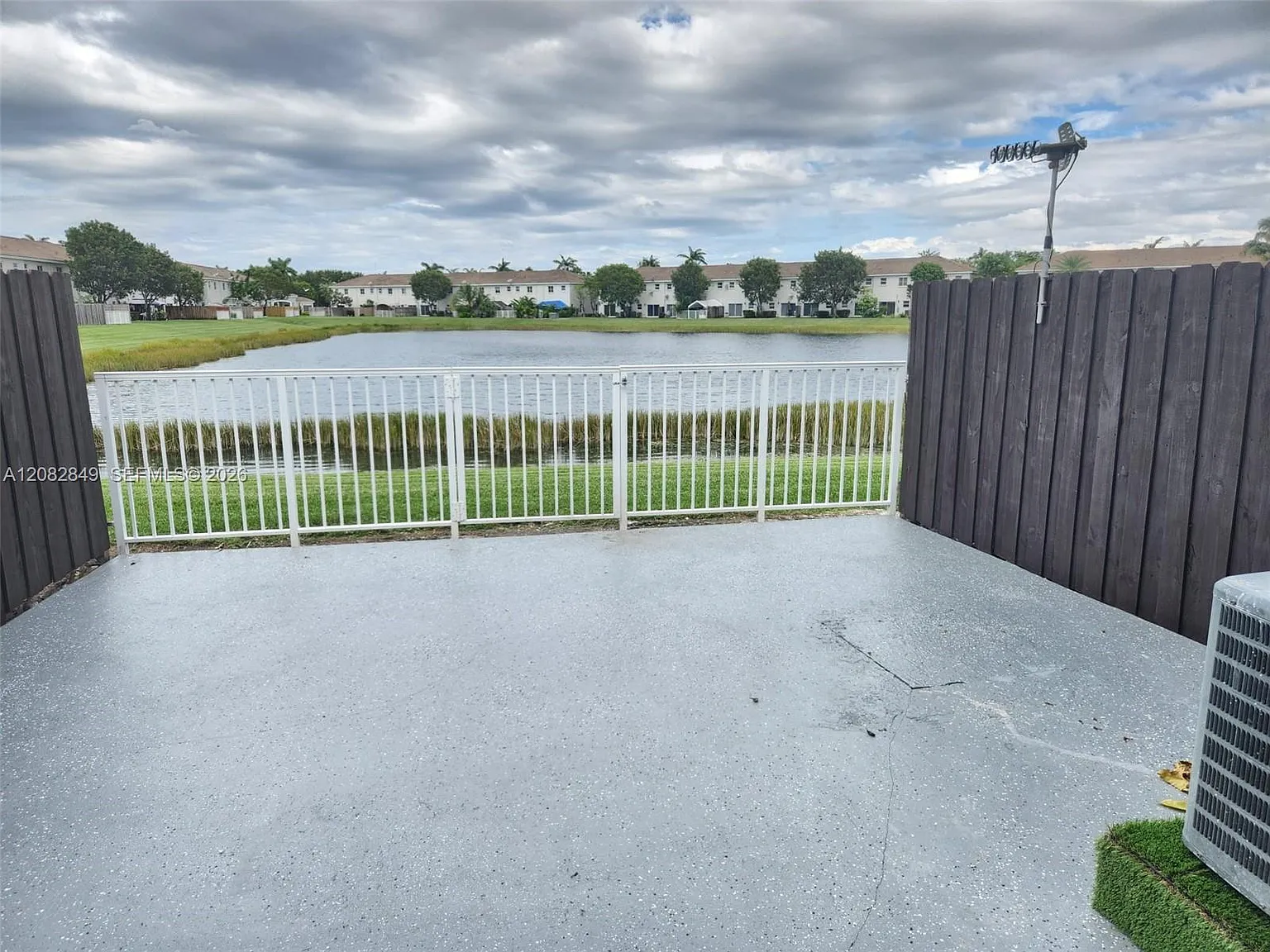 3 bed, 2.5 bath, $225 — Photo 3