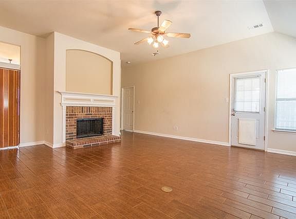 2nd image of 2924 Pecan Grove Dr
