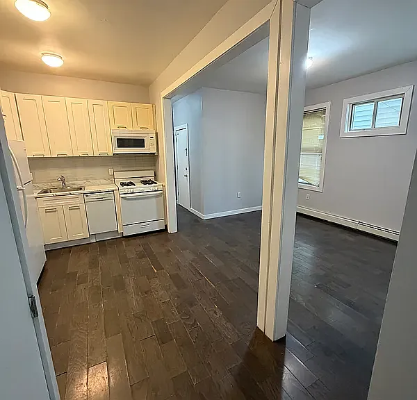 29 Bartholdi Ave — Photo 8