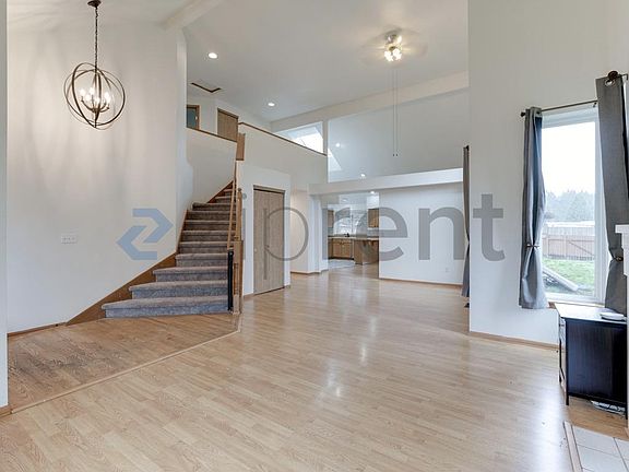 4th image of 3318 243rd St E