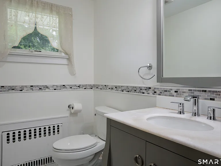 1374 Huntington Tpke — Photo 26