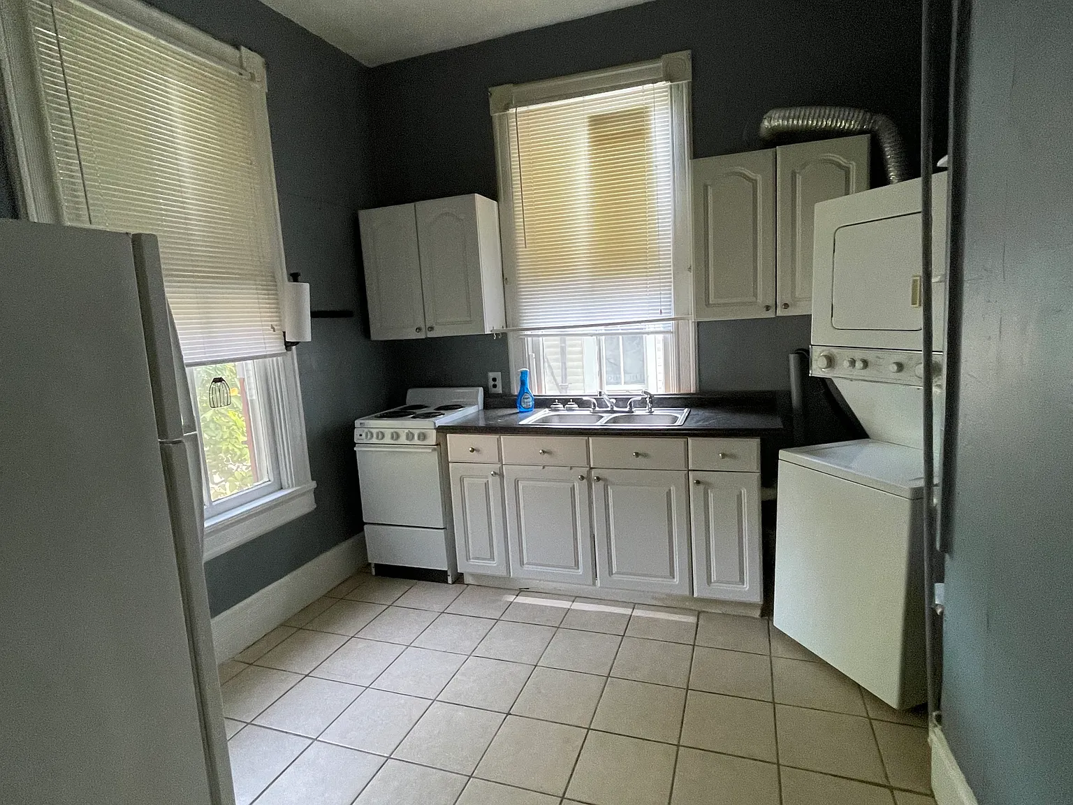1 bed, $800 — Photo 1