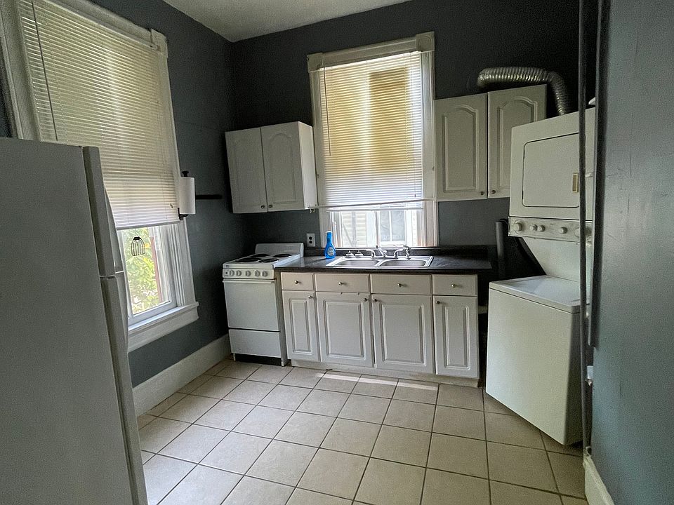 1st image of 328 College St #326-A