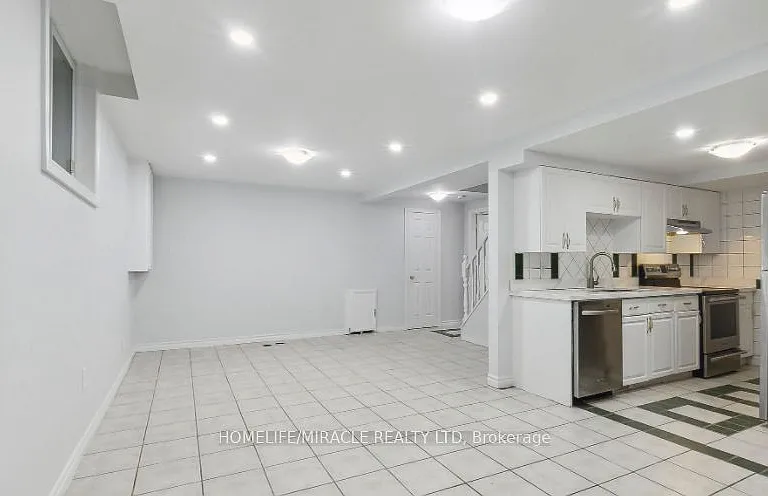 204 Delaney Dr #BASEMENT — Photo 10