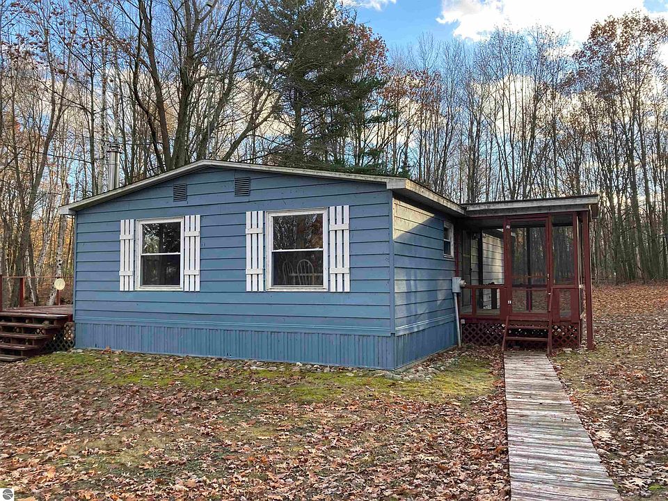 3290 Deerfield Ln, Lupton, MI 48635 Zillow