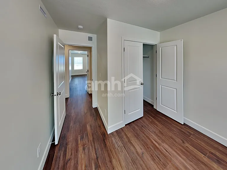 11026 S Trocadero Ave — Photo 16