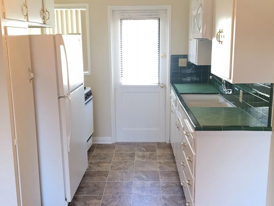 2nd image of 3415 Wyoming Ave #3415