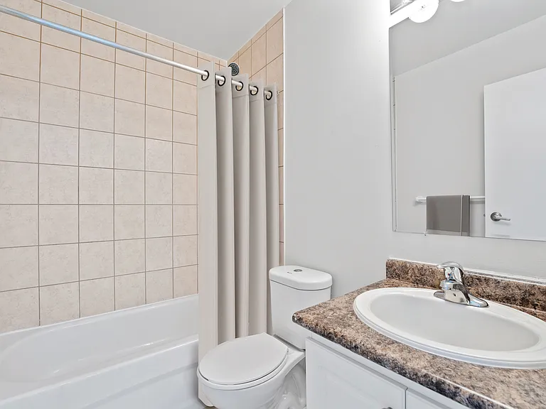 72 Devonshire Ave — Photo 6