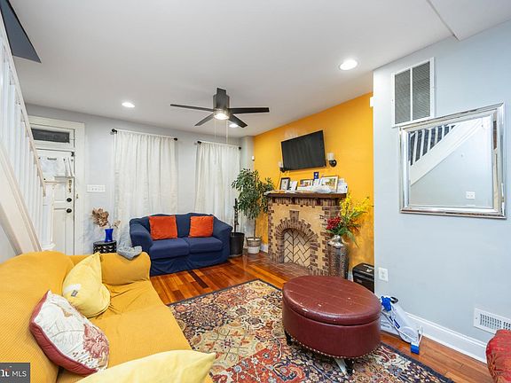 5th image of 30 N Ellamont St
