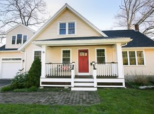 89 Old Essex Rd, Manchester, MA 01944