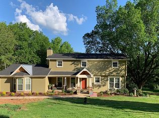 1704 E Stonehurst Dr SE, Huntsville, AL 35801