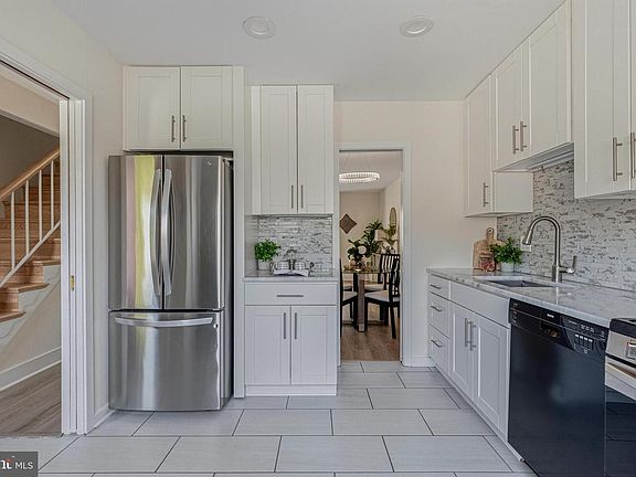 5th image of 3713 Madison Ln