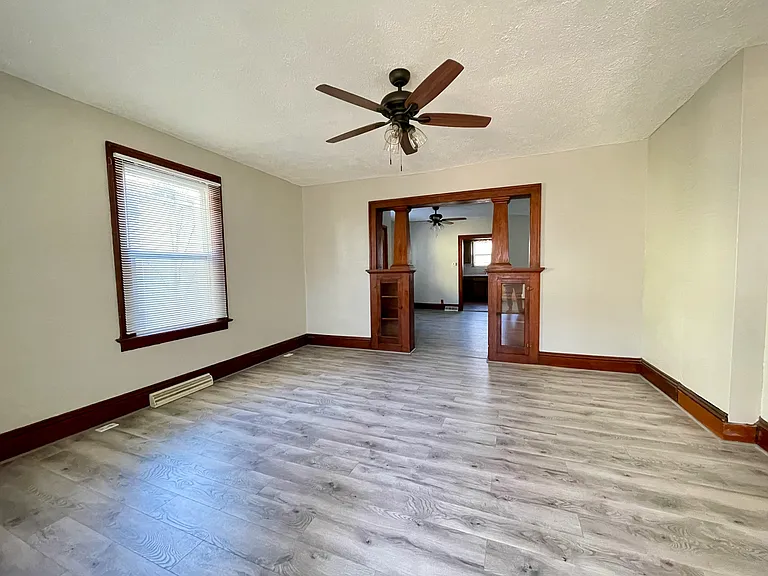 610 W Main St — Photo 4