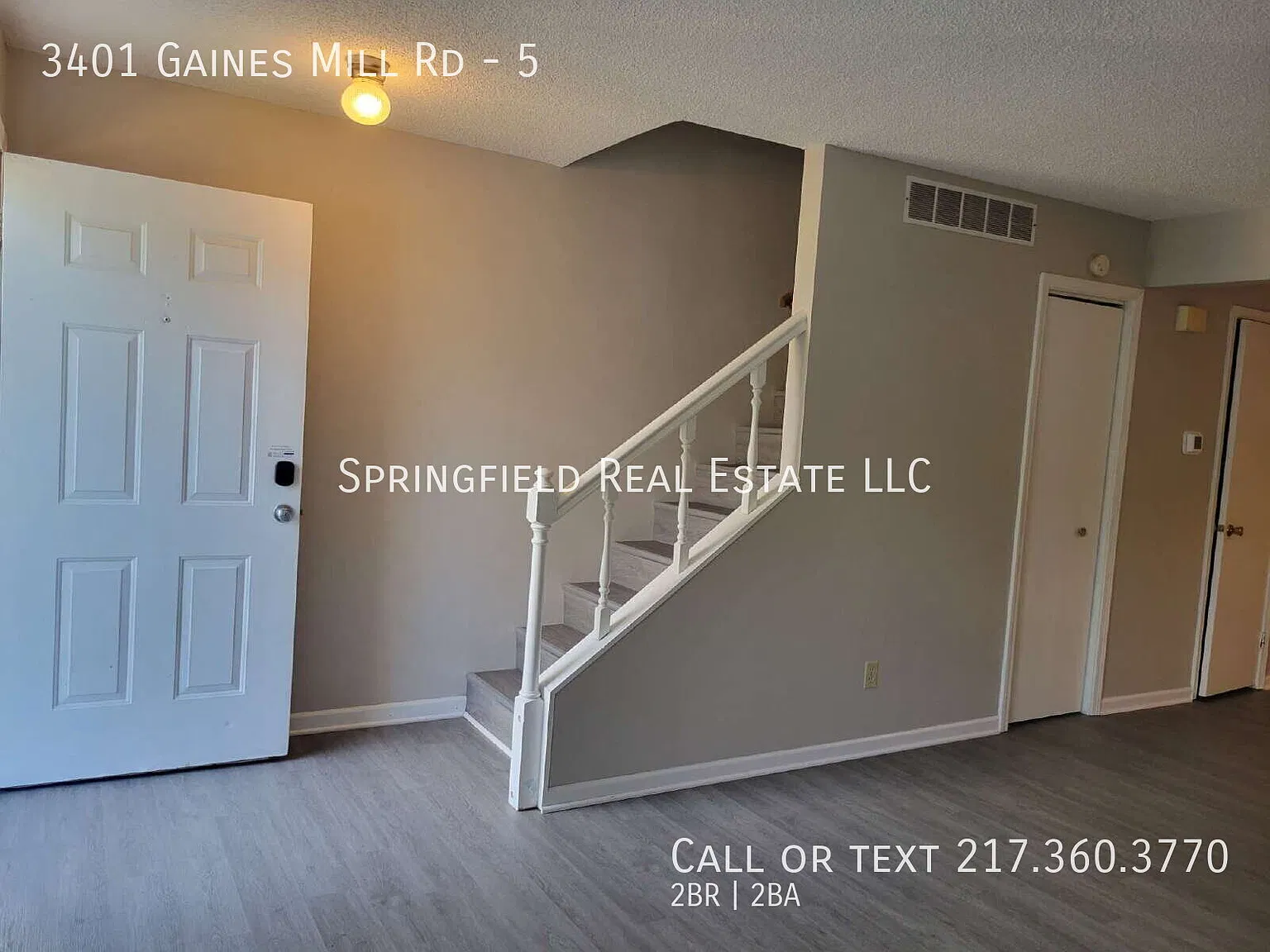 Two of Hearts Spacious 2 Bed Townhome with 1.5 Baths — Photo 3