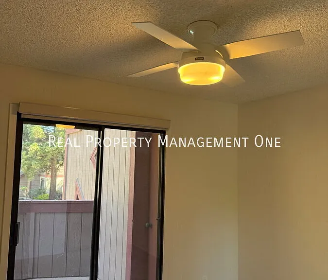 250 Hackamore Cmn — Photo 11