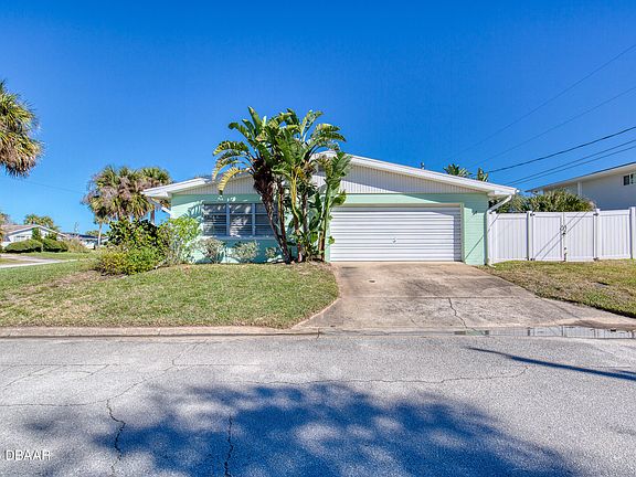 5th image of 114 Royal Palm Ave