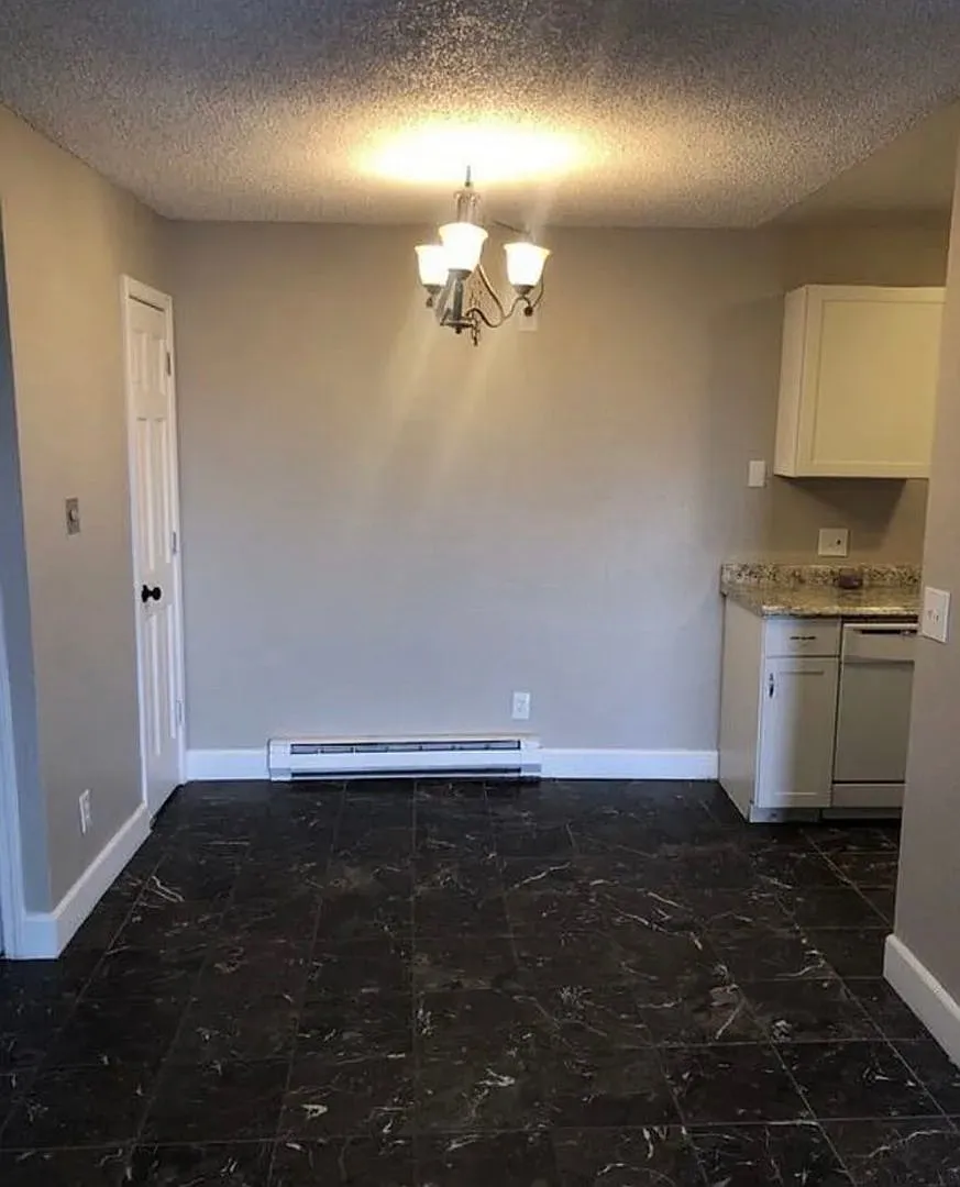 2100 Highview Ct Apt. 4 — Photo 2