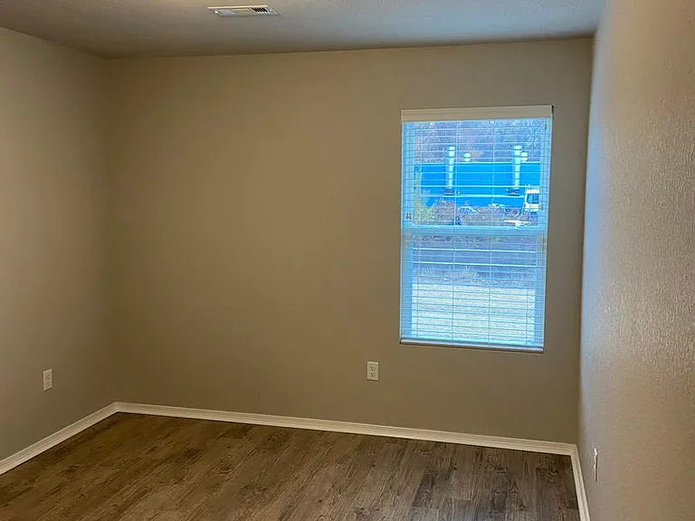 1670 Ryder St — Photo 11