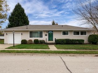 1332 Oakhill Ave, Fairborn, OH 45324