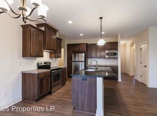 930 W Threewood Ct, Andover, KS 67002