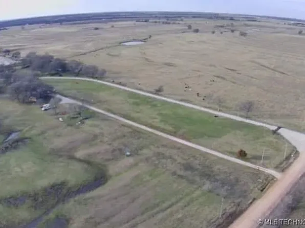 101 New Hope Rd, Marietta, OK 73448