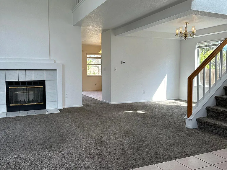 418 Kinsmill Ct — Photo 6
