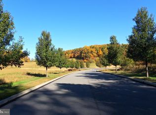 2212 Melrose Ln, Bethlehem, PA 18015