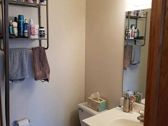 5th image of 1545 W Pearson St APT 3E