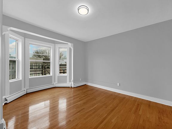 2nd image of 144 Bowers St APT 11