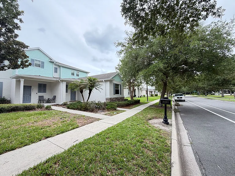 2411 Grasmere View Pkwy N — Photo 4