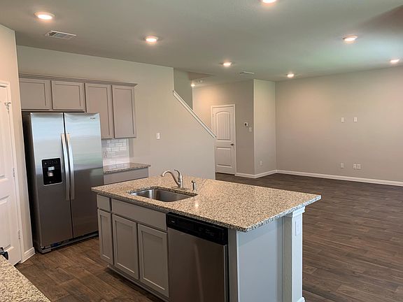 2nd image of 205 Jayden Dr