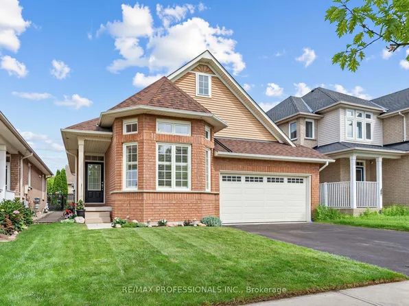 360 Britannia Ave E, Oshawa, ON L1L 0B2