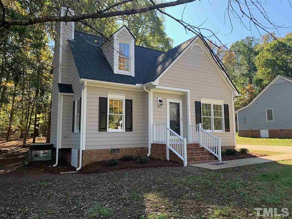 1st image of 807 Sanderson Dr