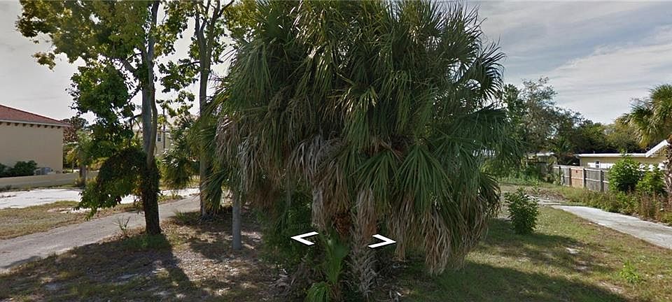 2nd image of 628 Golf Dr