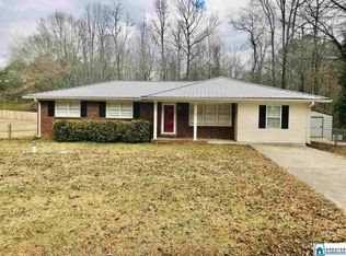 523 Kilarney Ave, Weaver, AL 36277