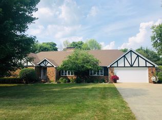 12170 Maple Hill Dr, Farmer City, IL 61842