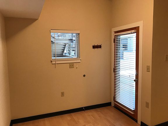 3rd image of 807 18th Ave #114