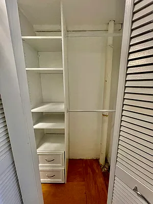 Rented by R New York | media 64