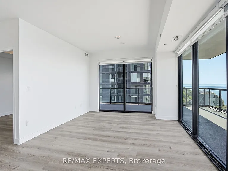 2075 Lakeshore Rd #2104 — Photo 18