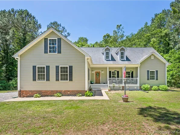 819 Whiting Creek Rd, Locust Hill, VA 23092