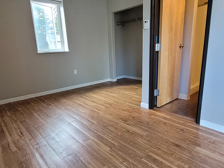 3535 Shanly St #4 — Photo 4