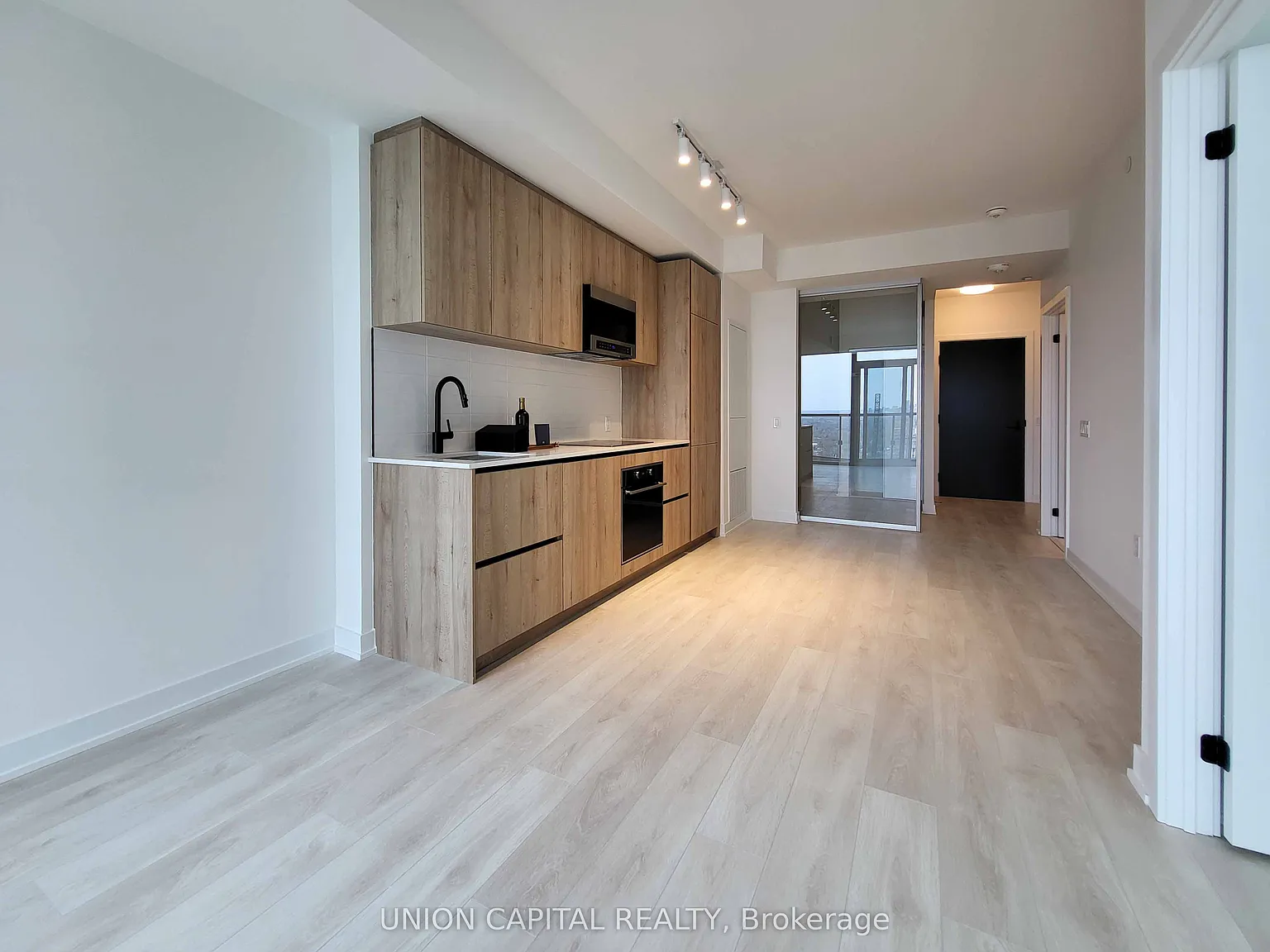 2 bed, $2,650 — Photo 4