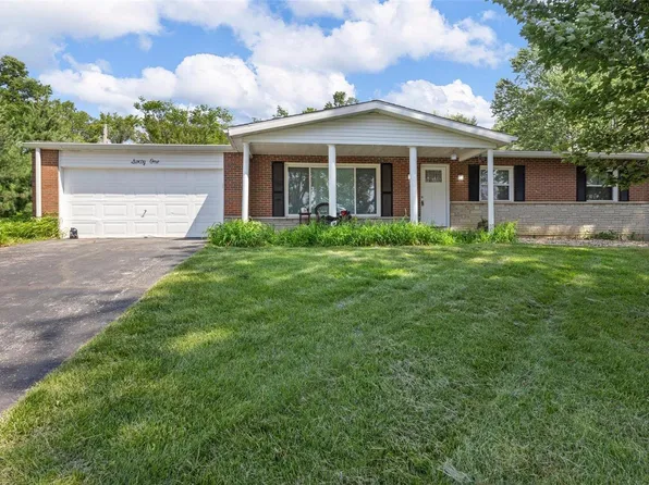 61 Harneywold Dr, Saint Louis, MO 63136