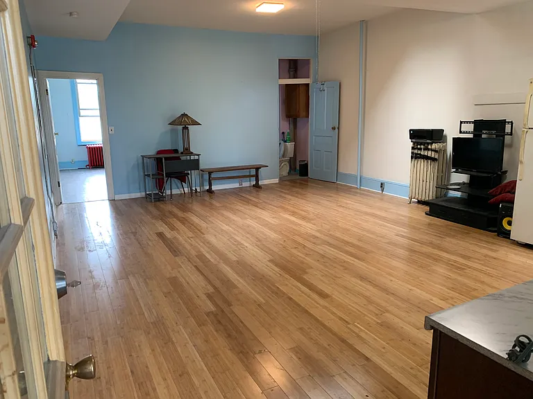 2749 Kensington Ave #3 — Photo 2