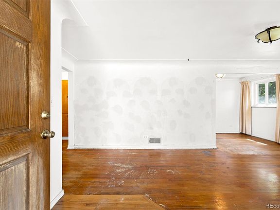 4th image of 4628 Wyandot Street